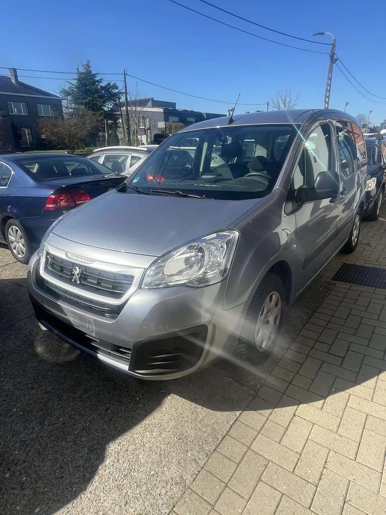 Peugeot Partner Partner Tepee 1.2 PureTech / AIRCO/ EURO6b, Stof, Gebruikt, 1199 cc, Bedrijf