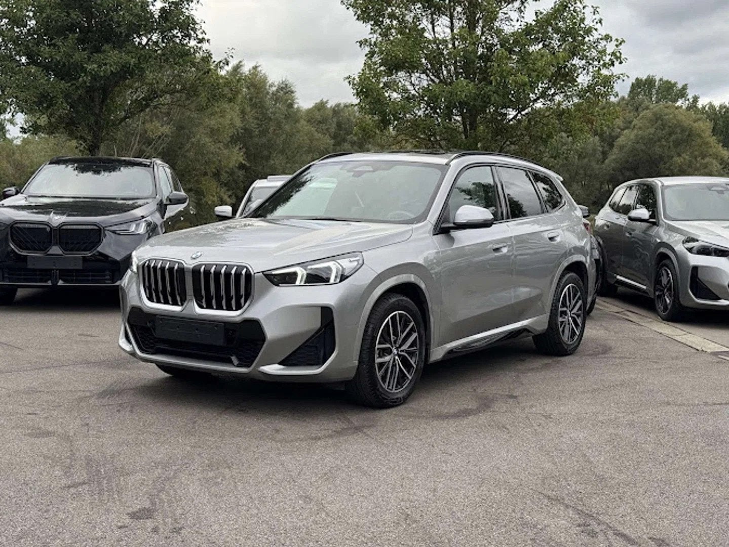BMW X1 sDrive18i M Sport / PANO / CAM / VERW ZETEL / CARPLAY, Gebruikt, 136 pk, Parkeerassistent, Bedrijf