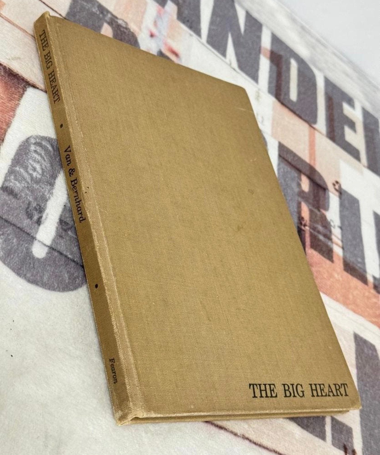 Melvin Van Ruth Bernhard Big Heart 1957 signé 1ère édition !, Enlèvement ou Envoi, Comme neuf, Livre, Revue ou Article, Signé