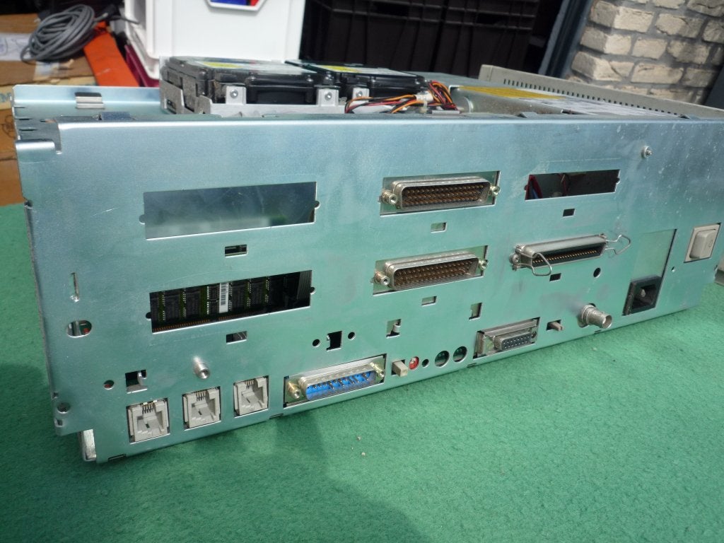 DEC MicroVax 3100-80 voor verzamelaars, Computers en Software, Ophalen, DEC