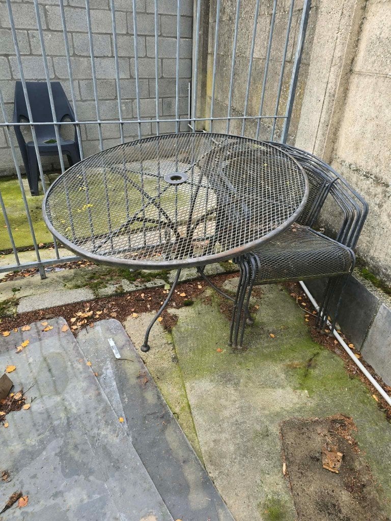 ensemble table et chaises fer forger, Table à dinner, Utilisé, Autres matériaux, Sets de jardin