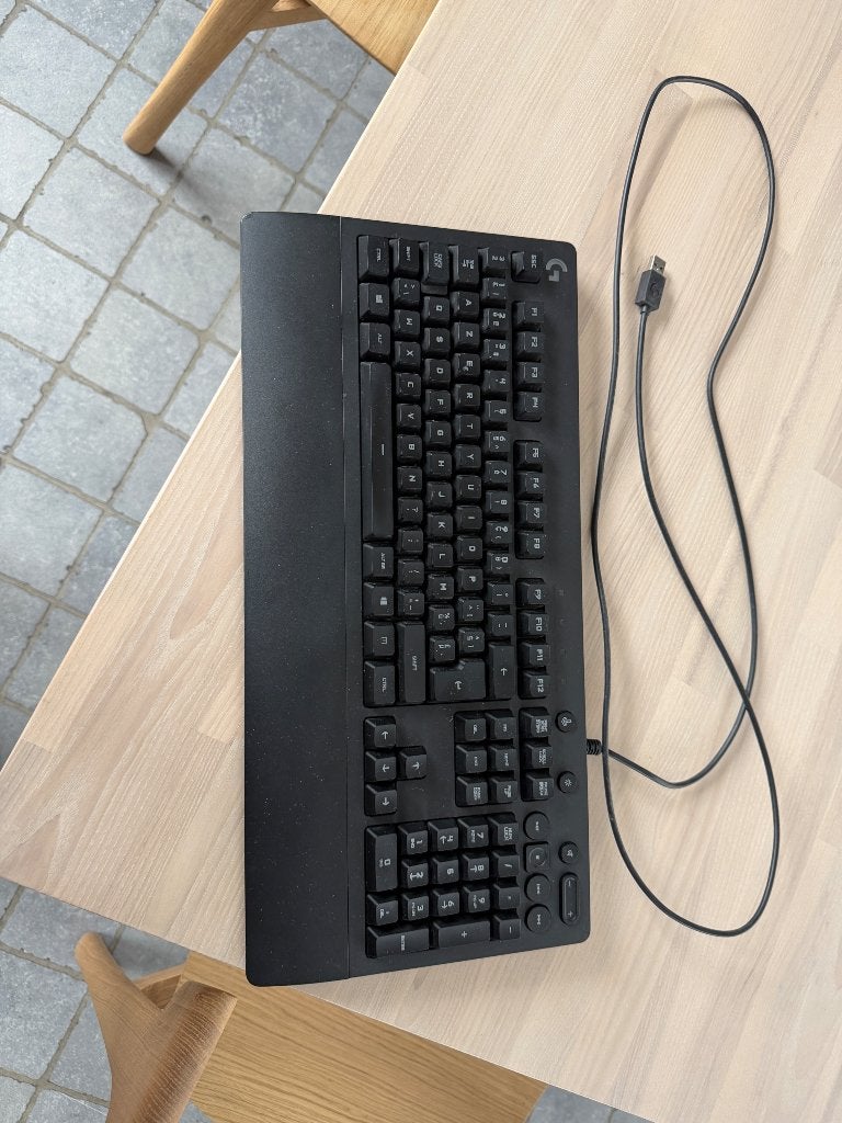 Clavier Logitech G213 AZERTY Gaming / Bureau, Informatique & Logiciels, Logitech G, Enlèvement ou Envoi, Azerty, Touches multimédia