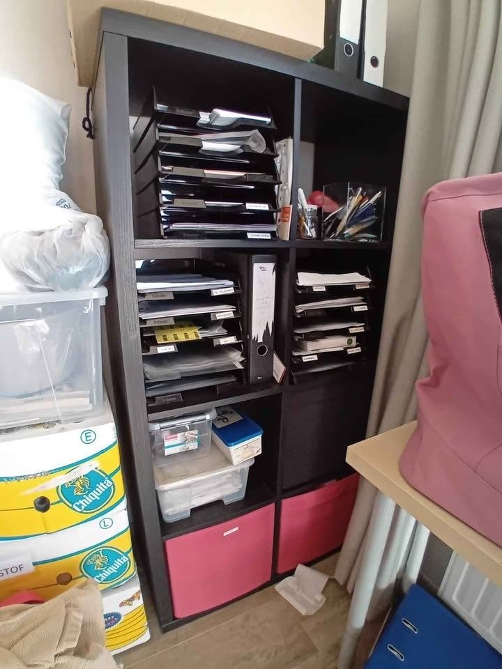 Zwarte Ikea Kallax 2x4, Huis en Inrichting, Kasten | Boekenkasten, Ophalen, Met plank(en), Gebruikt, 100 tot 150 cm