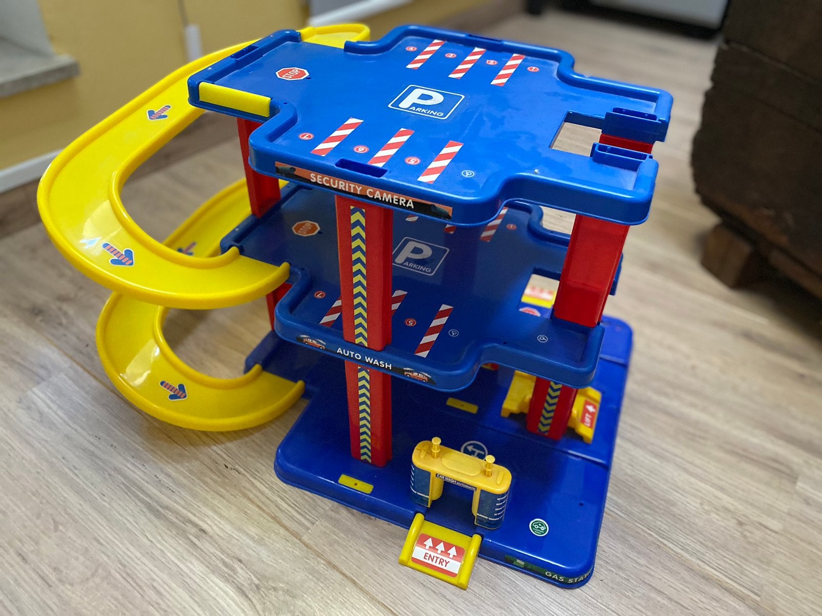 Petit garage enfant, Ophalen, Zo goed als nieuw