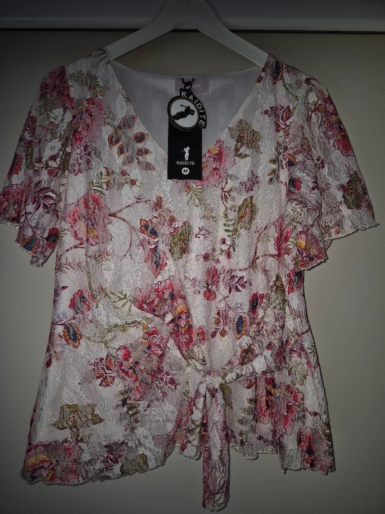 Dames blousje maat m nieuw, Kleding | Dames, Ophalen of Verzenden, Nieuw, Maat 38/40 (M), Overige kleuren