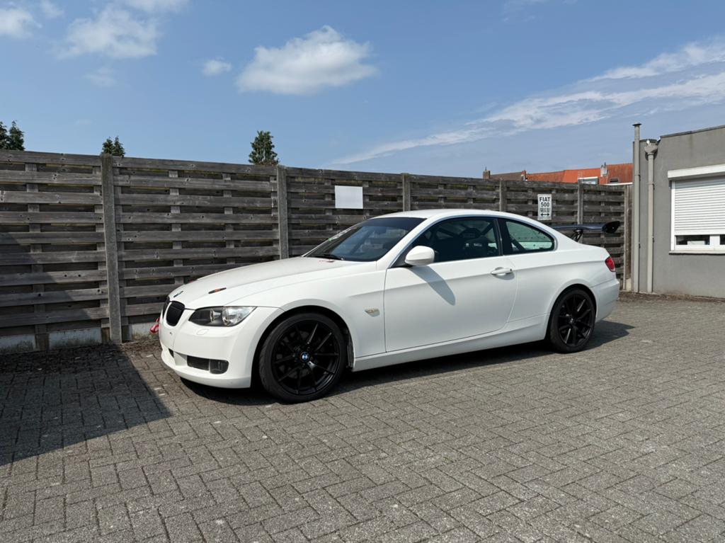 Race wagen, BMW330i, Achat, Boîte manuelle, Particulier, Blanc