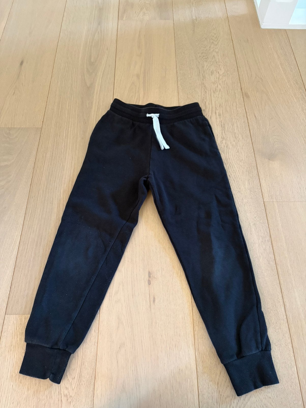 Broek H&M maat 128, Kinderen en Baby's, Ophalen of Verzenden, Zo goed als nieuw, Jongen, Broek