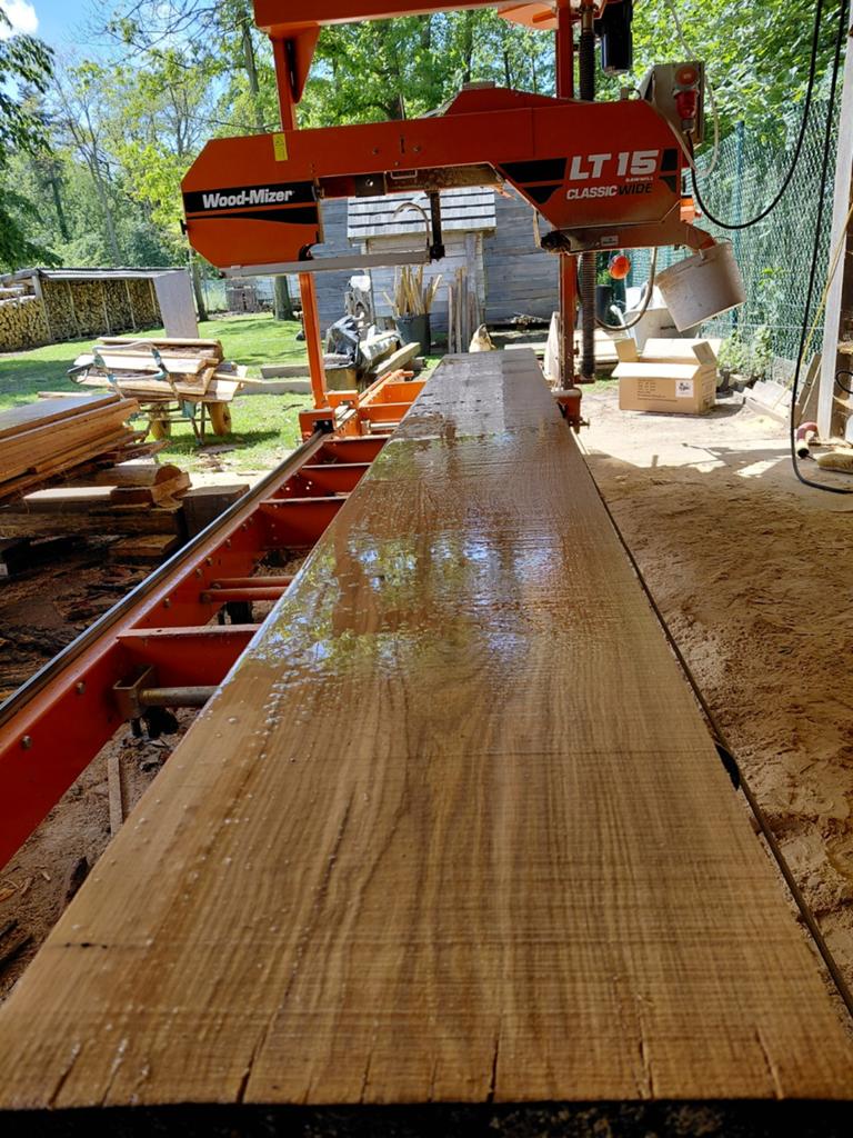 Eiken balken en planken.