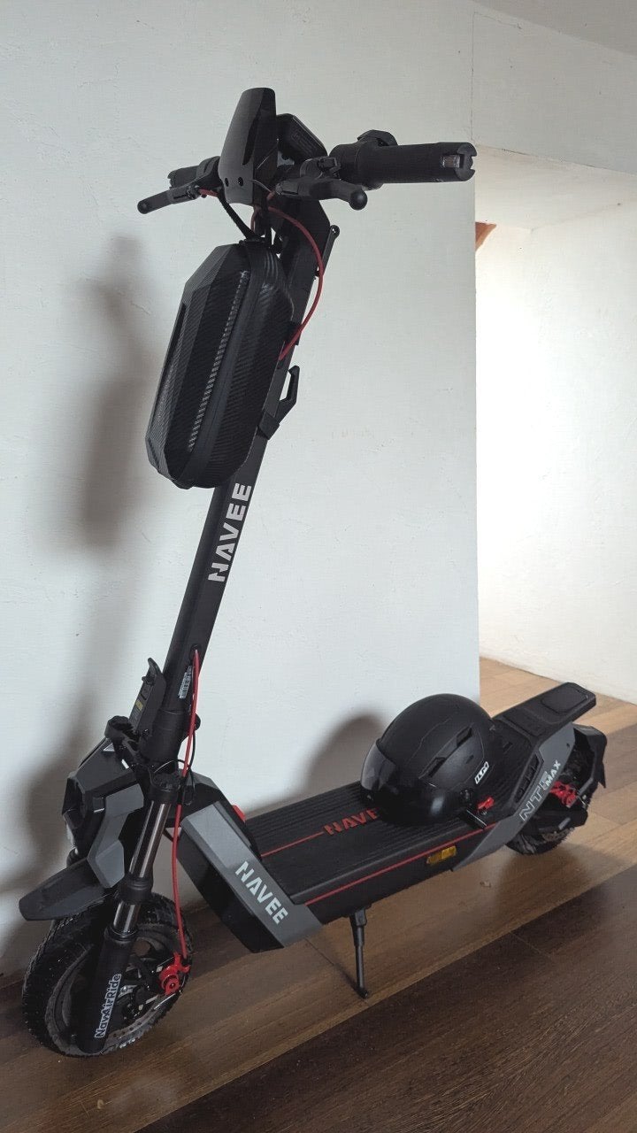 Nieuwe Navee nt5 max + helm en opslag, Fietsen en Brommers, Ophalen, Nieuw, Elektrische step (E-scooter), Navee