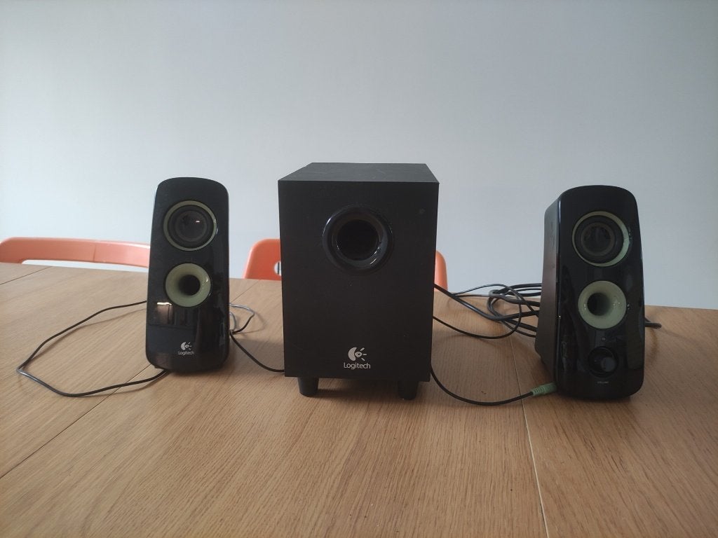Logitech-luidsprekers, Ophalen, Zo goed als nieuw, Audiokanaal 2.1, LOGITECH