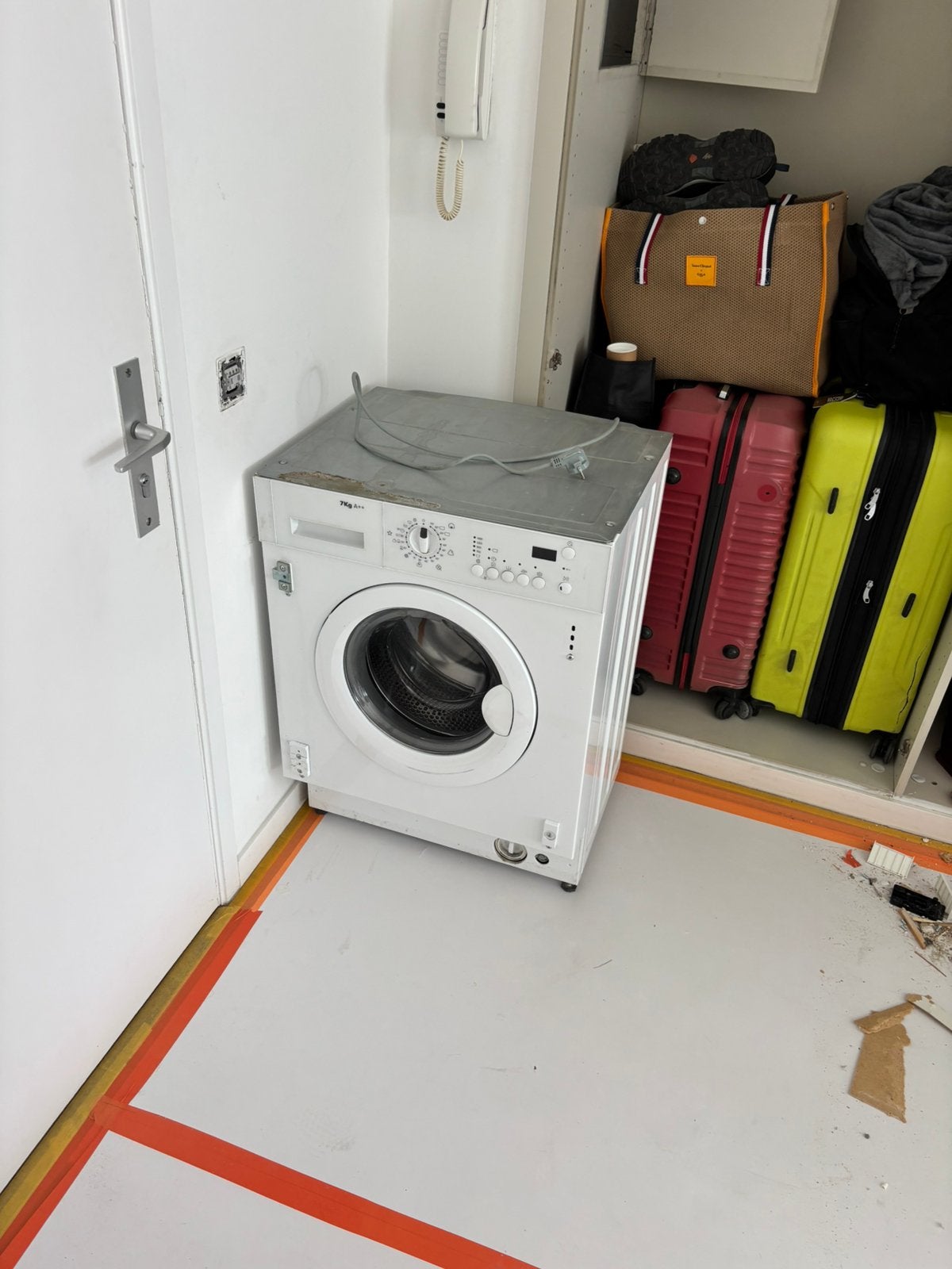Saint Gilles: GRATUIT machine a laver 7kg 2017, Enlèvement, Comme neuf