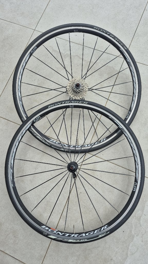 mooi Voor en achter wielen Racefiets 28 inch “Bontrager”===>, Fietsen en Brommers, Titanium, Zo goed als nieuw, Bontrager, Racefiets