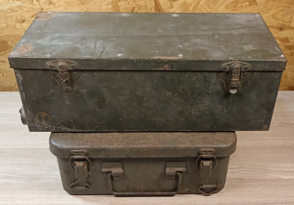 Lot de 2 caisses Militaires Rares ww2-postww2, Envoi, Armée de terre, Autres types