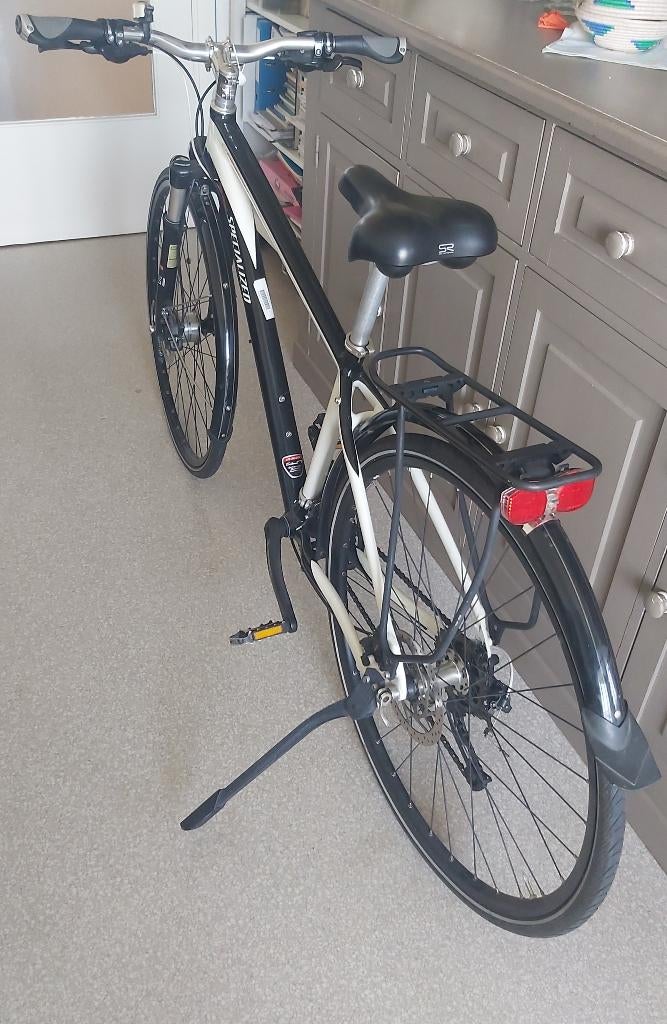 VTC SPECIALIZED CROSSTRAIL PRO ( T'AILLE M, 28 POUCES), Enlèvement, Comme neuf, 28 pouces
