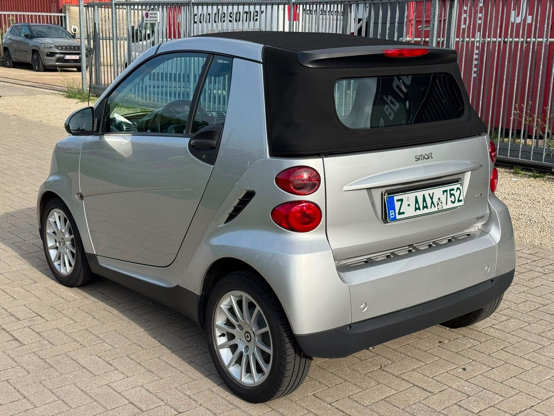 Smart Fortwo, Autos, Argent ou Gris, 32 kW, Entreprise, 2 places