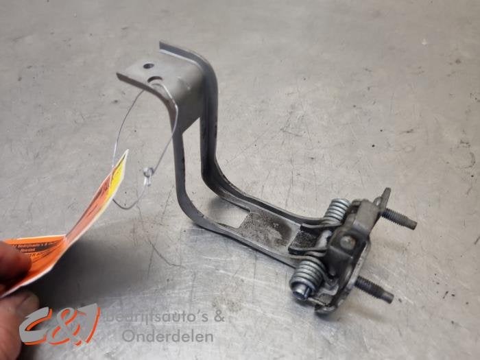 Butée 4portes arrière gauche d'un Opel Vivaro, -, Opel, 3 mois de garantie, Utilisé