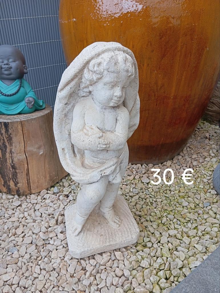 Ange en béton, Enlèvement