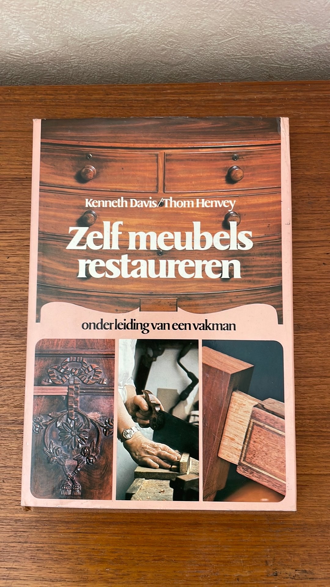 Boeken: meubels restaureren + kaarsen maken, Ophalen