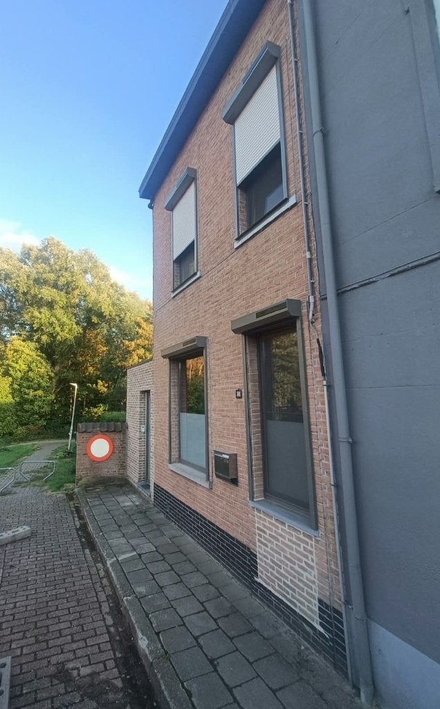 Instapklare woning met 3 slaapkamers met gezellige tuin, Immo, Maisons à vendre, 150 kWh/m²/an, Province d'Anvers, 200 à 500 m²