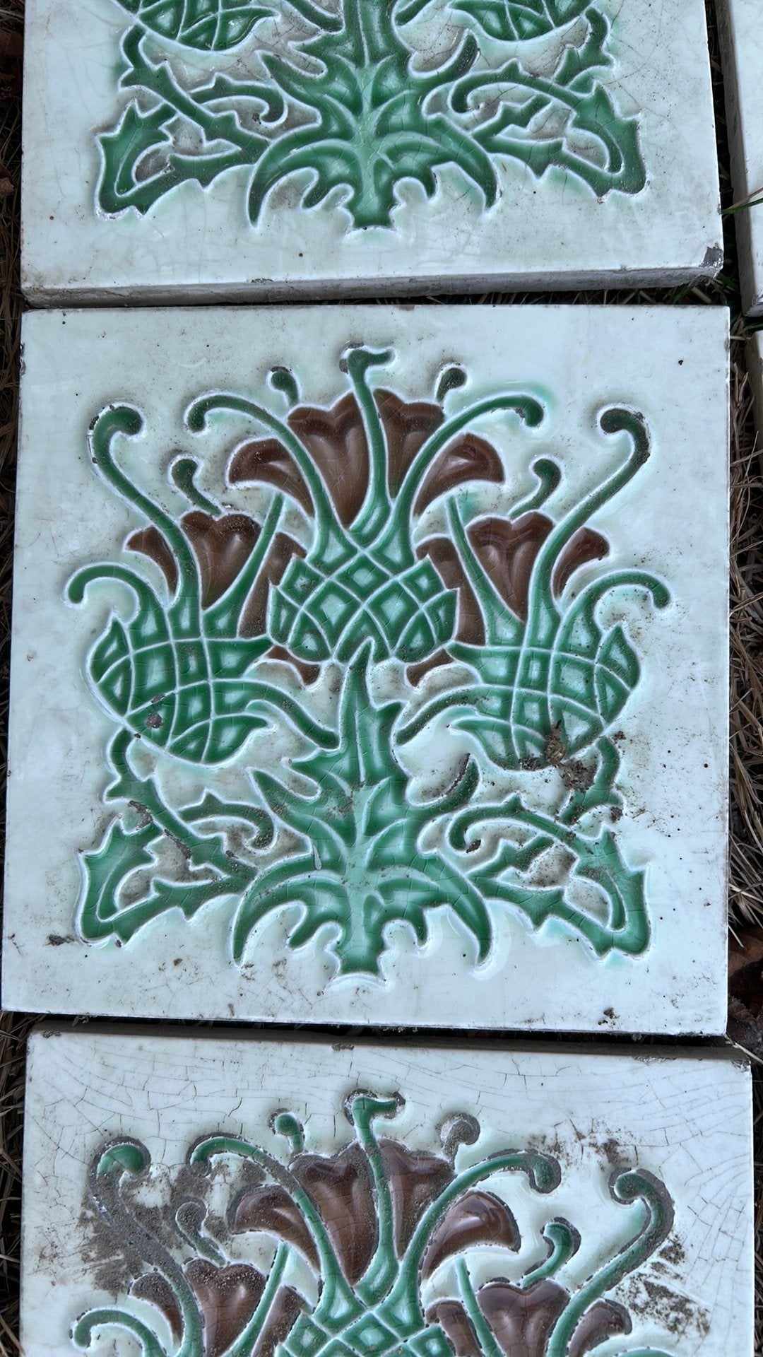 85 Art Nouveau-tegels « H » « Made in Belgium » (+/-1900), Ophalen