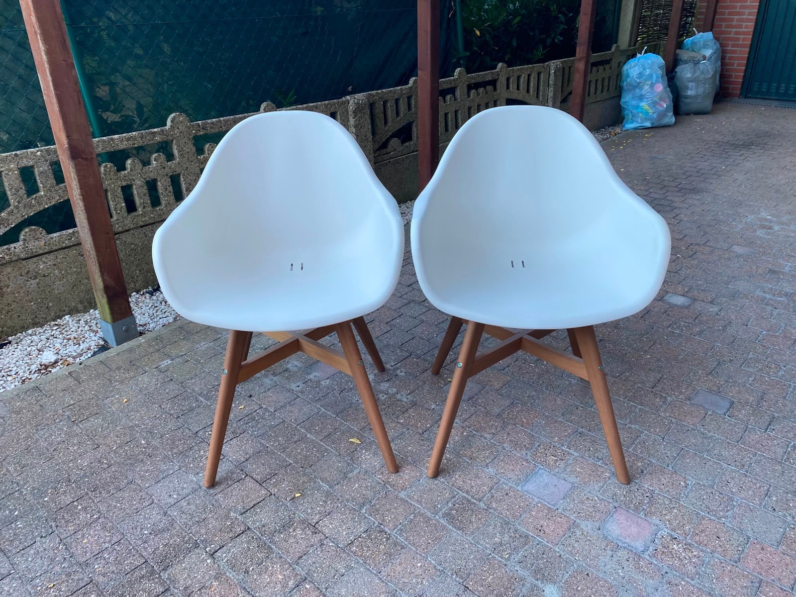 2 stoelen, Huis en Inrichting, Stoelen, Twee, Wit, Zo goed als nieuw, Ophalen