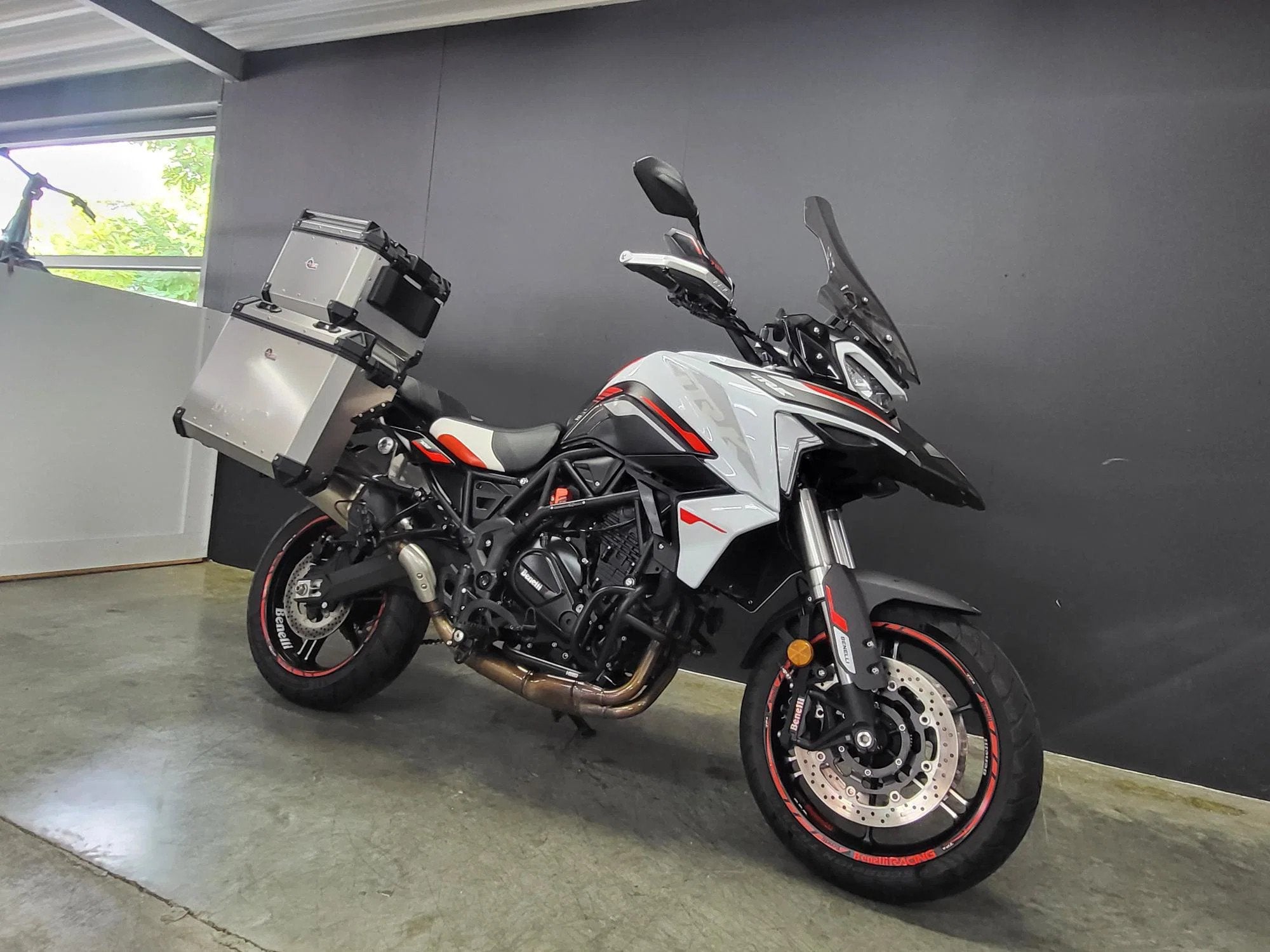 Benelli TRK 702 karaktervolle touring met 3 koffers, Entreprise, Occasion, Plus de 35 kW, 700 cm³