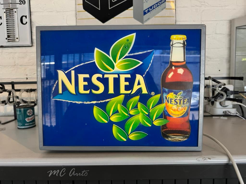 Nestea Ice Tea oude reclame lichtbak, Ophalen of Verzenden, Gebruikt, Lichtbak of (neon) lamp