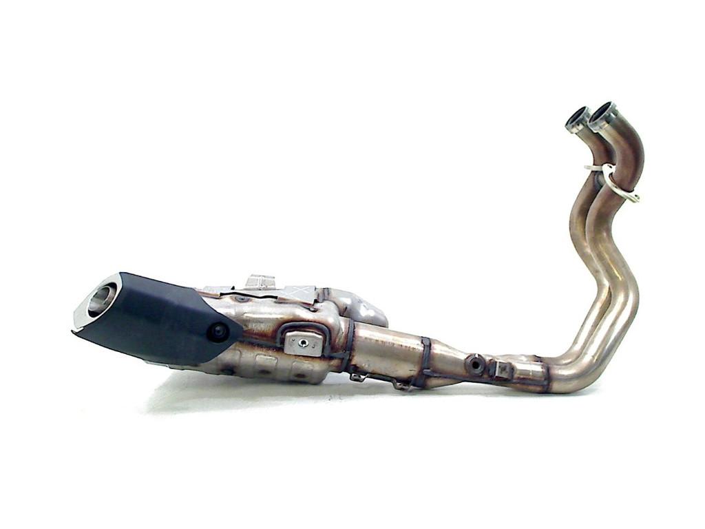 ÉCHAPPEMENT SILENCIEUX ORIGINAL OEM Suzuki GSX-8S, Dhr. S. di Majo, Utilisé, Info@cama-motorparts.nl, P.J. Troelstraweg 8 8
3144 CX  MAASSLUIS, NL