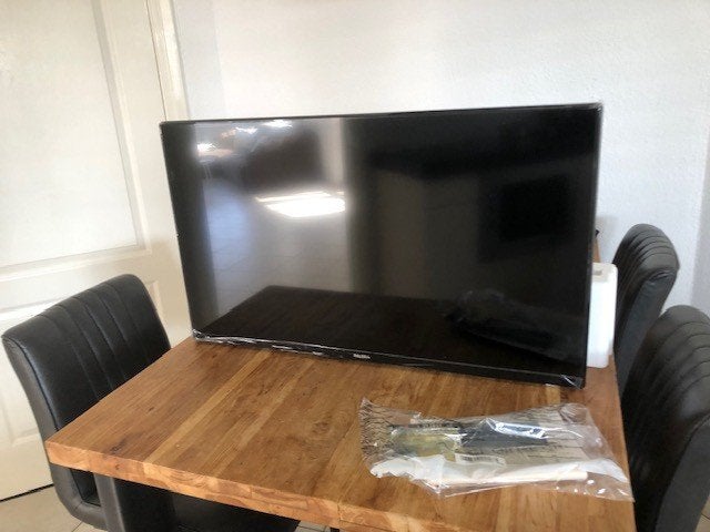 Tv ( nog nieuw in de doos ) nooit gebruikt, TV, Hi-fi & Vidéo, Télévisions, Neuf, Autres marques, 60 à 80 cm, OLED