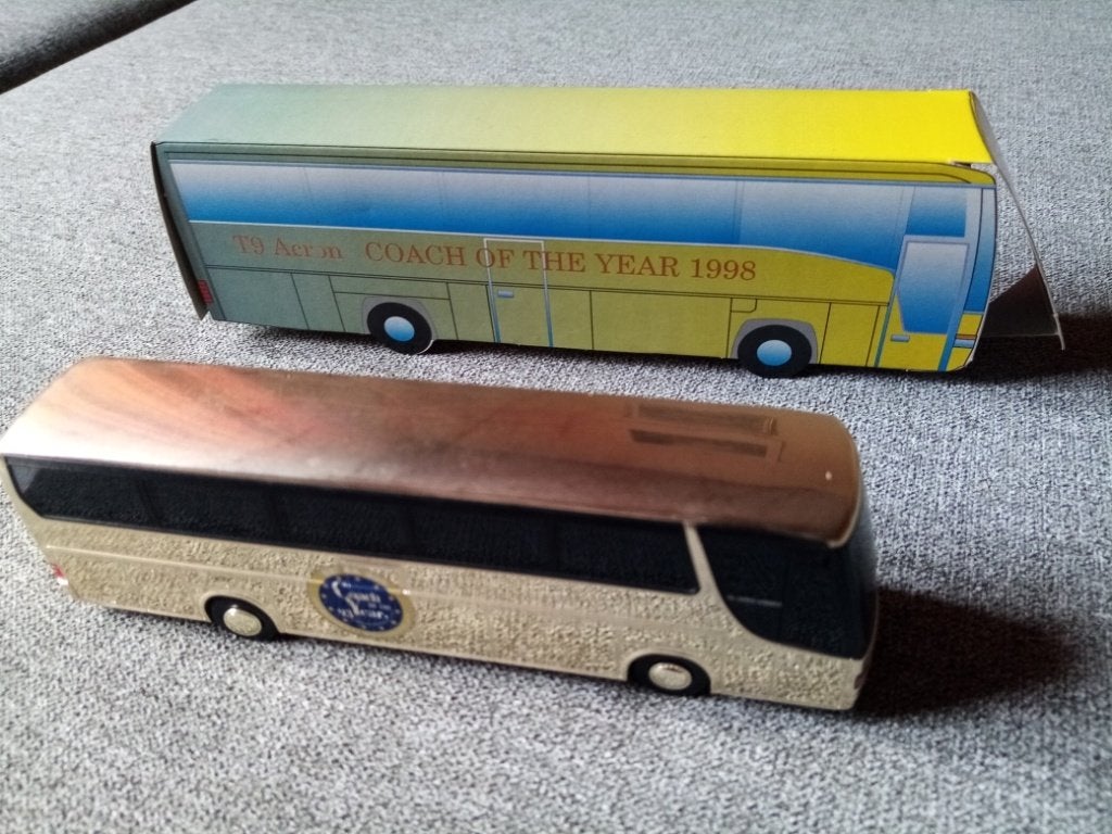 SETRA T9 ACRON « Entraîneur de l'année », Hobby & Loisirs créatifs, Enlèvement ou Envoi, Comme neuf, Bus ou Camion, Autres marques