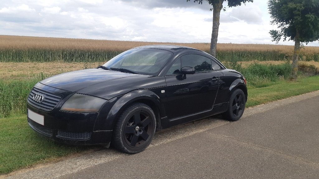 Audi TT 1.8 turbo - 180 pk - lederen interieur, Voorwielaandrijving, 4 zetels, TT, Zwart