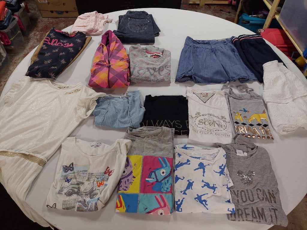 Een pakket kinderkleding (meisje) – 12/13 jaar, Kinderen en Baby's, Ophalen of Verzenden, Maat 152