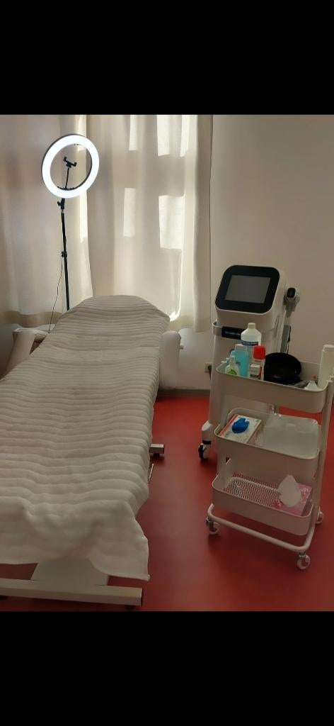 MACHINE LASER À VENDRE ( avec chaise + gel à ultrasons), Enlèvement, Comme neuf, Rasage ou Épilation