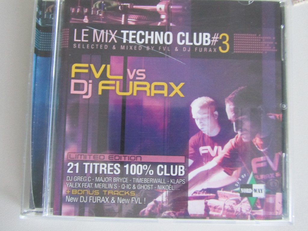 CD LE MIX TECHNO CLUB 3 "FVL VS FURAX" (21 tracks), Cd's en Dvd's, Cd's | Dance en House, Ophalen of Verzenden, Zo goed als nieuw