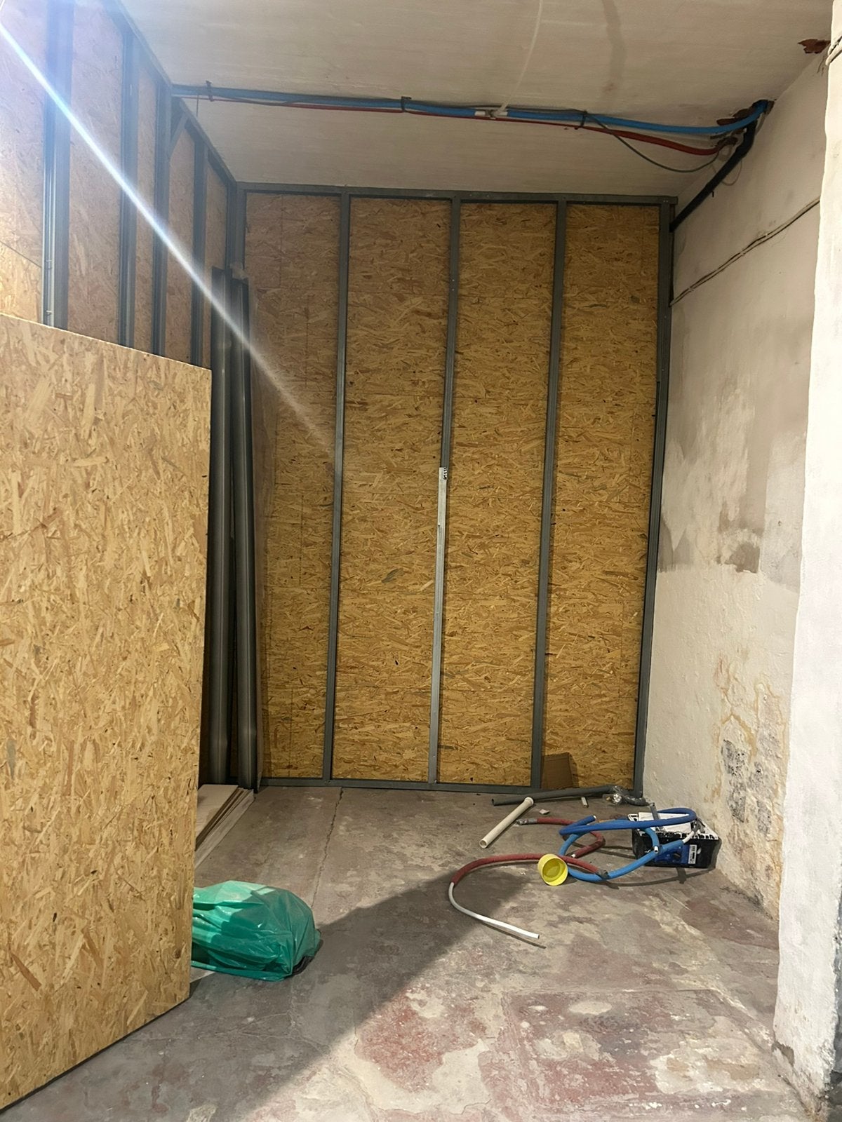 Opslag ruimte te huur centrum Mechelen, Malines
