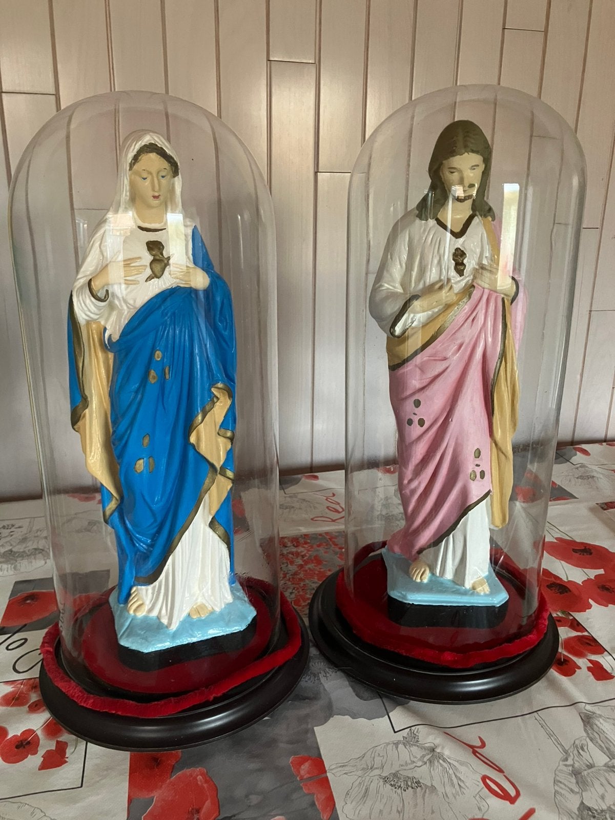 Statue de Marie et Joseph sous une cloche, Enlèvement