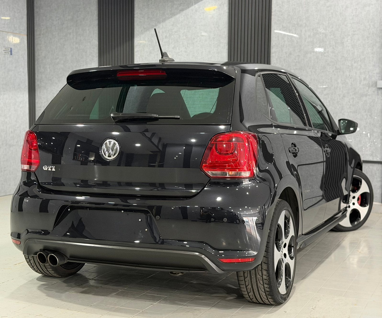 VW POLO GTI BOITE AUTOMATIQUE 1.4 ESSENCE 180 CV FAIBLE TAXE, Achat, Entreprise, 5 portes, Automatique