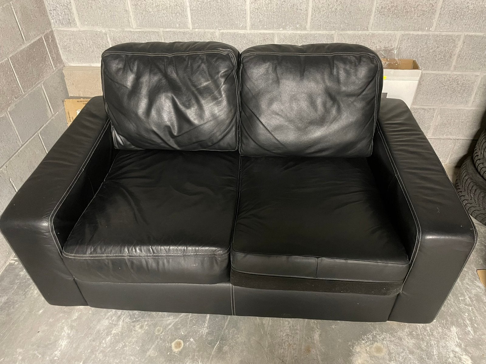 Zwarte zetel van leer, Maison & Meubles, Canapés | Salons, 75 à 100 cm, Moins de 150 cm, Comme neuf, Enlèvement