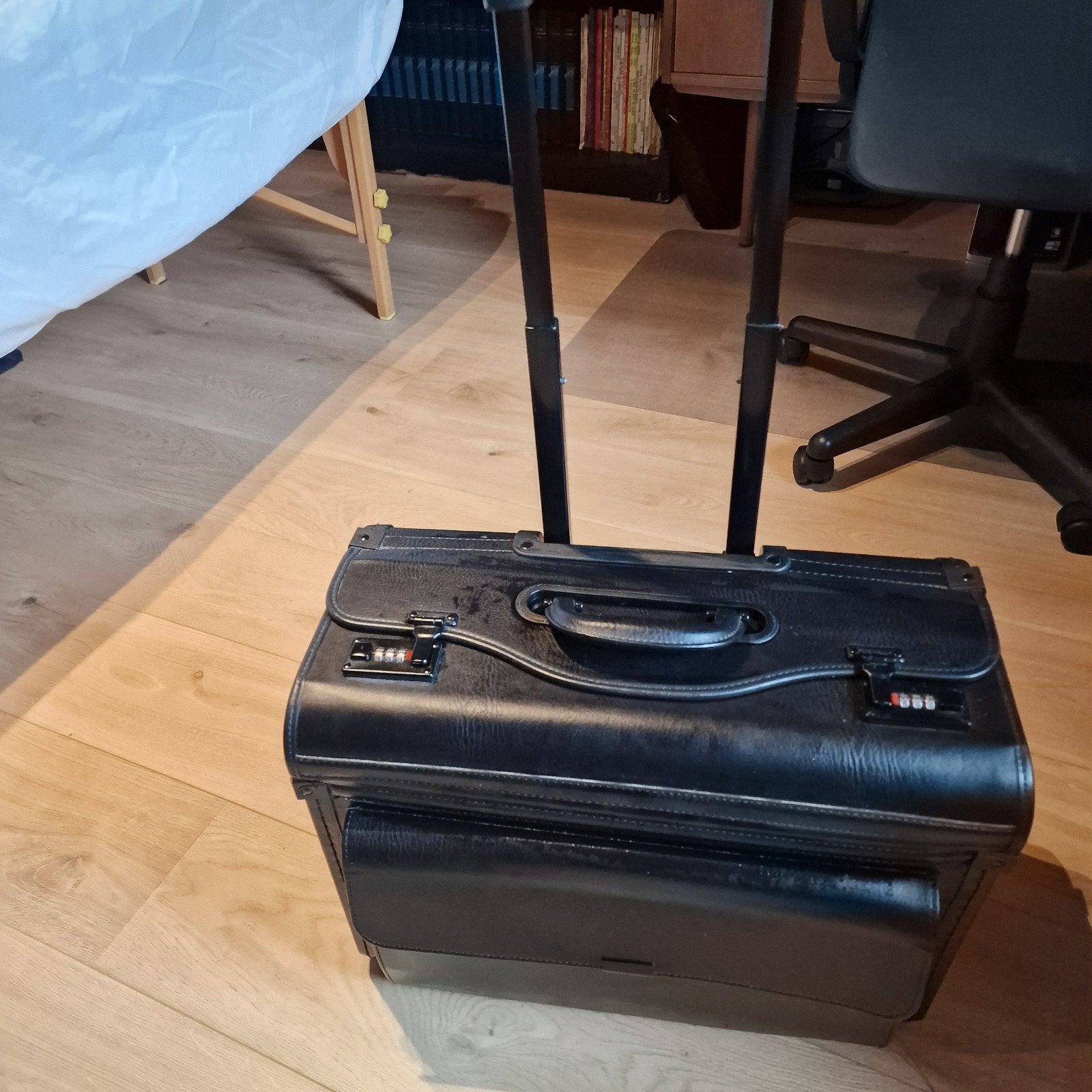 valise professionnelle à roulettes, Enlèvement, Cuir, Clé