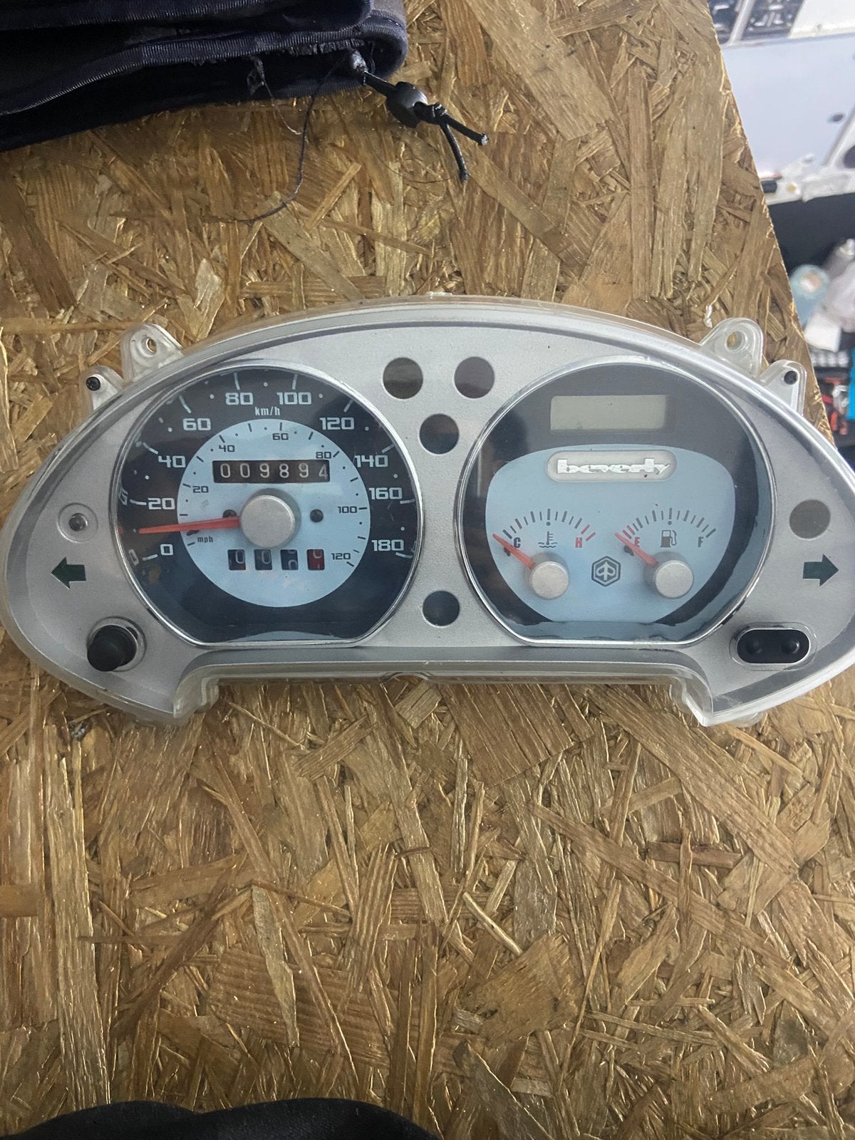Piaggio mp3 teller, Fietsen en Brommers, Ophalen of Verzenden, Zo goed als nieuw, Piaggio