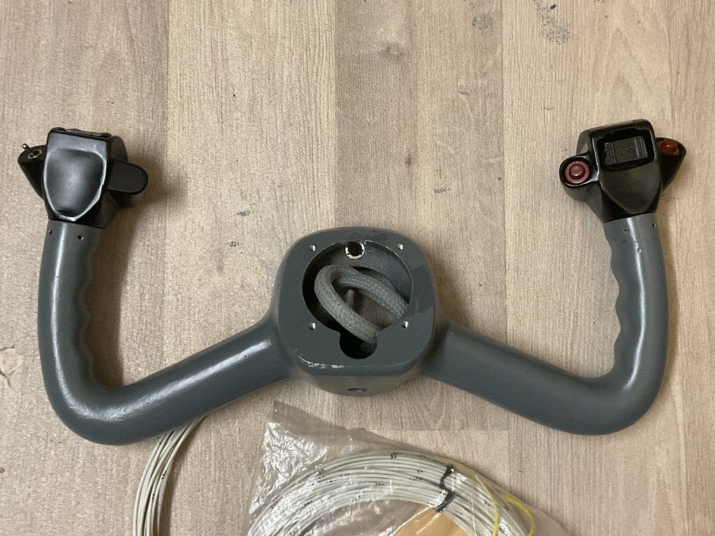 Stuurknuppel, yoke, flight control stick C-160 Transall, Envoi, Comme neuf, Autres types