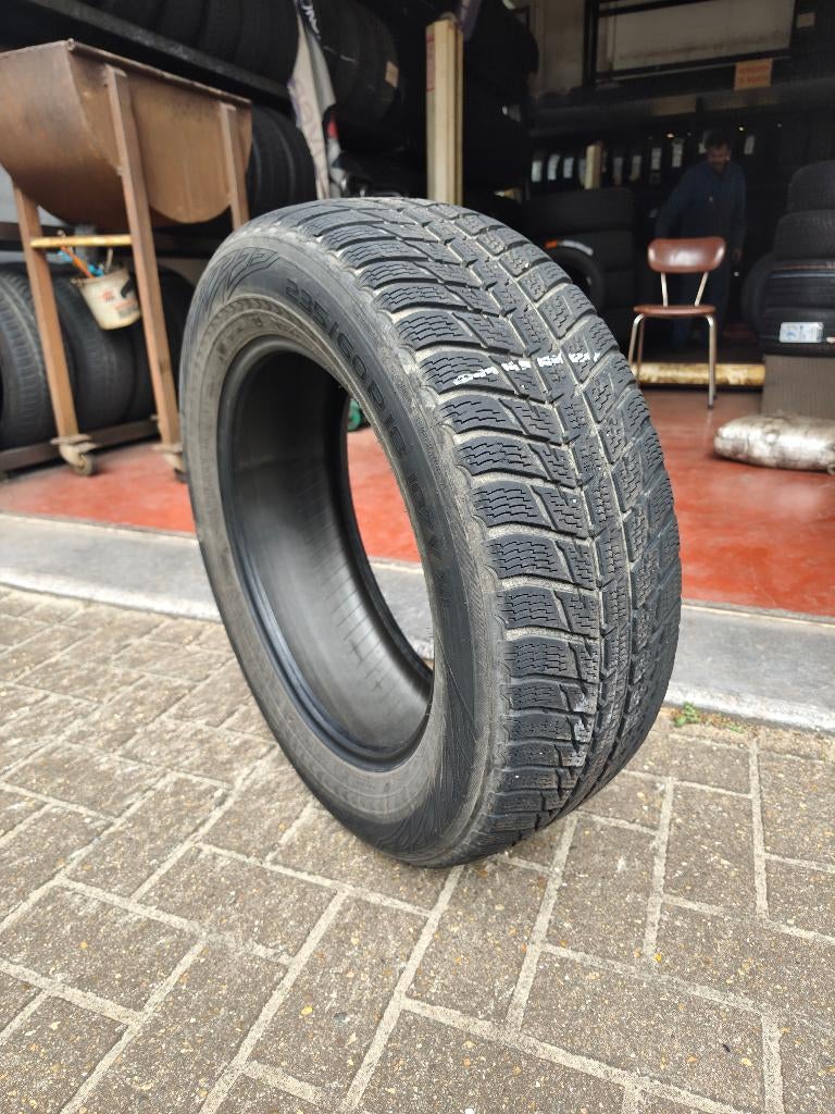 Four season tires, Auto-onderdelen, Banden en Velgen, Ophalen, 18 inch, Gebruikt, 235 mm