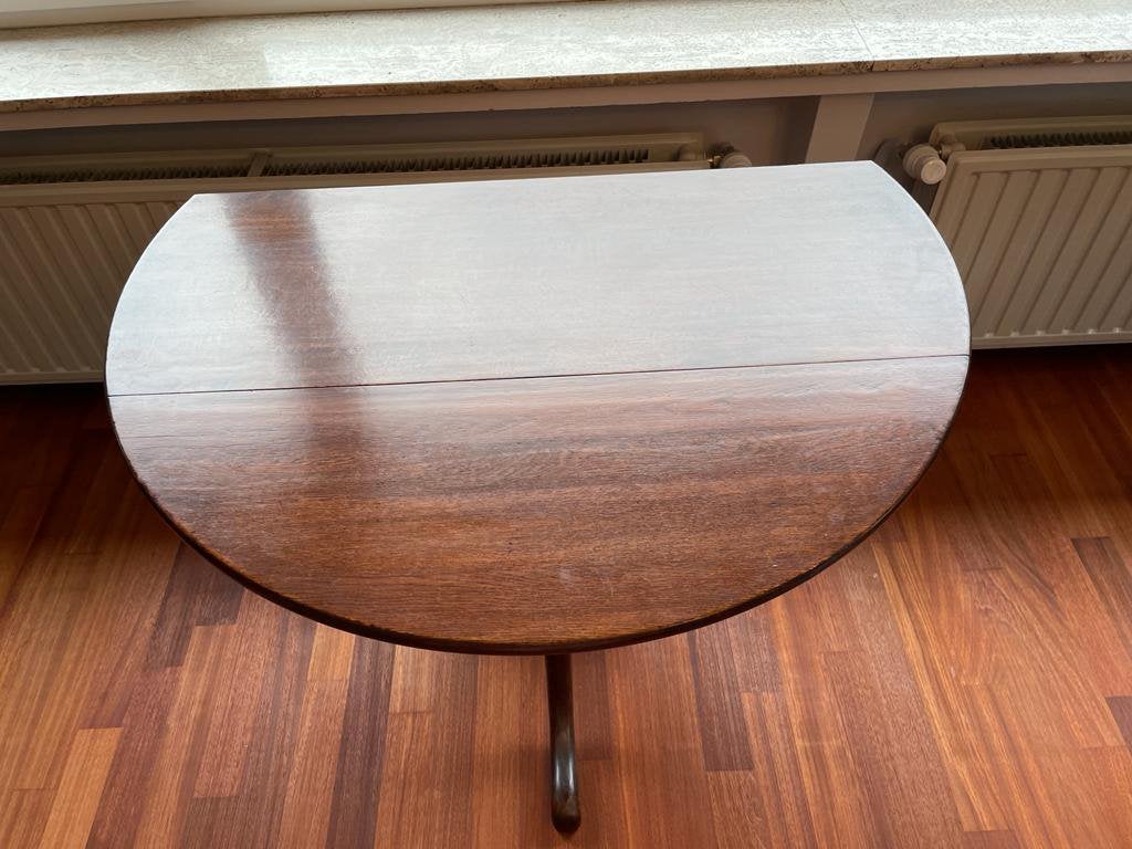 Table ronde en Meranti, Enlèvement
