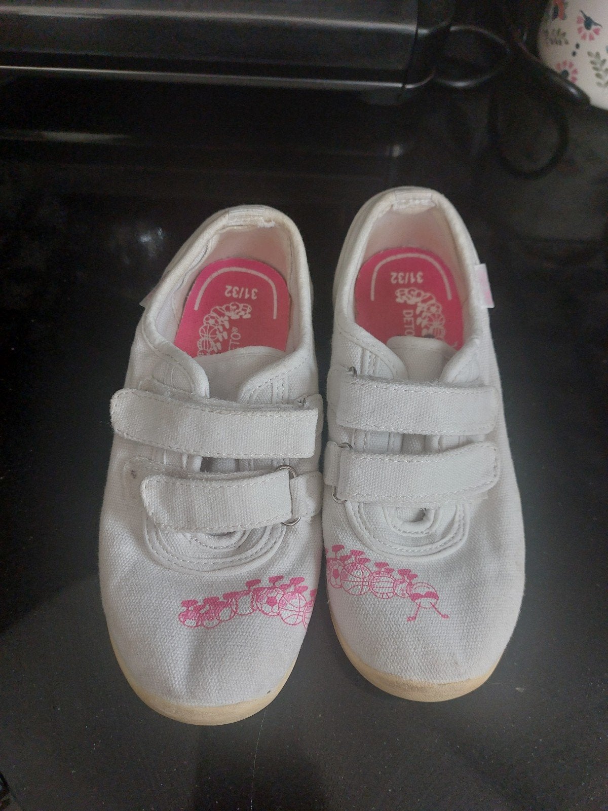 Chaussures de sport Deto taille 32, Enfants & Bébés, Vêtements de bébé | Chaussures & Chaussettes, Enlèvement ou Envoi