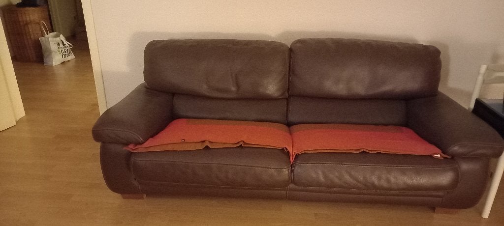 Bruine kwaliteitslederen zetel, Ophalen, Gebruikt, 100 tot 125 cm, Tweepersoons