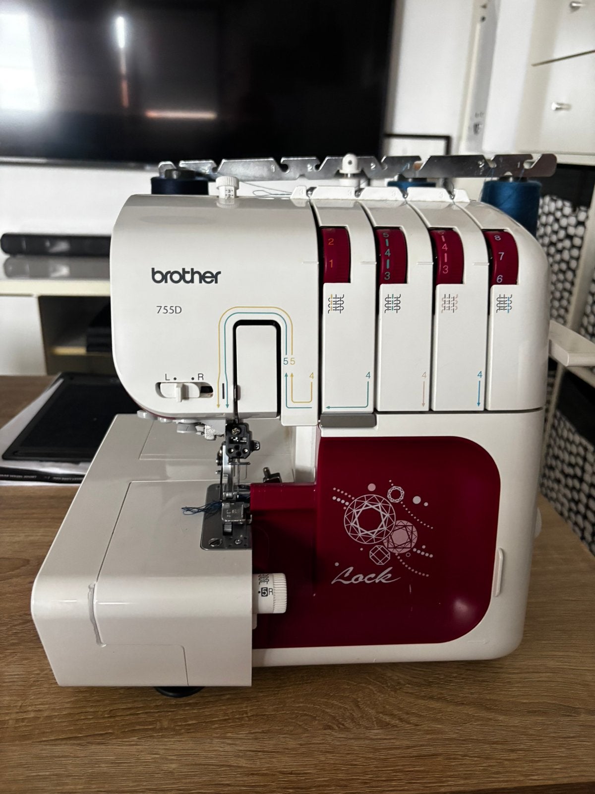 Brother 755D Lock – overlockmachine, Hobby en Vrije tijd, Ophalen, Zo goed als nieuw, Lockmachine, Brother