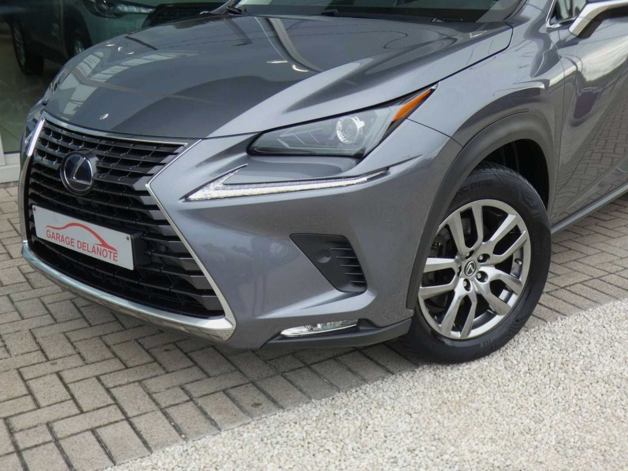 Lexus NX 300h Hybrid AWD Executive Line +LEDER +TREKHAAK +Ze, Autos, Cuir, Argent ou Gris, Entreprise, Noir