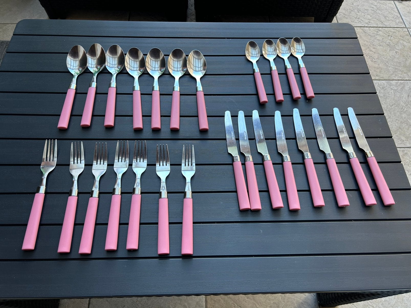 Set de couverts,26 pieces inox rose bon etat, Enlèvement, Comme neuf, Set de couverts