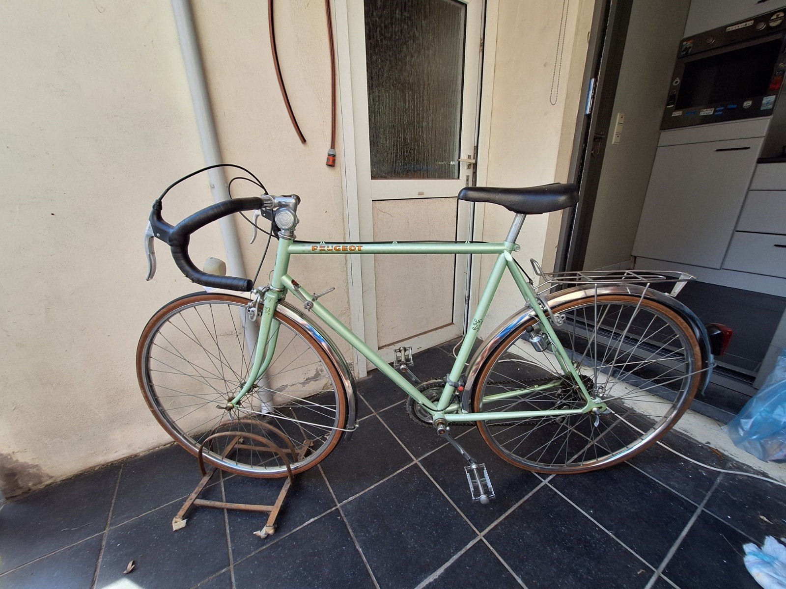 Peugeot retrofiets, Ophalen