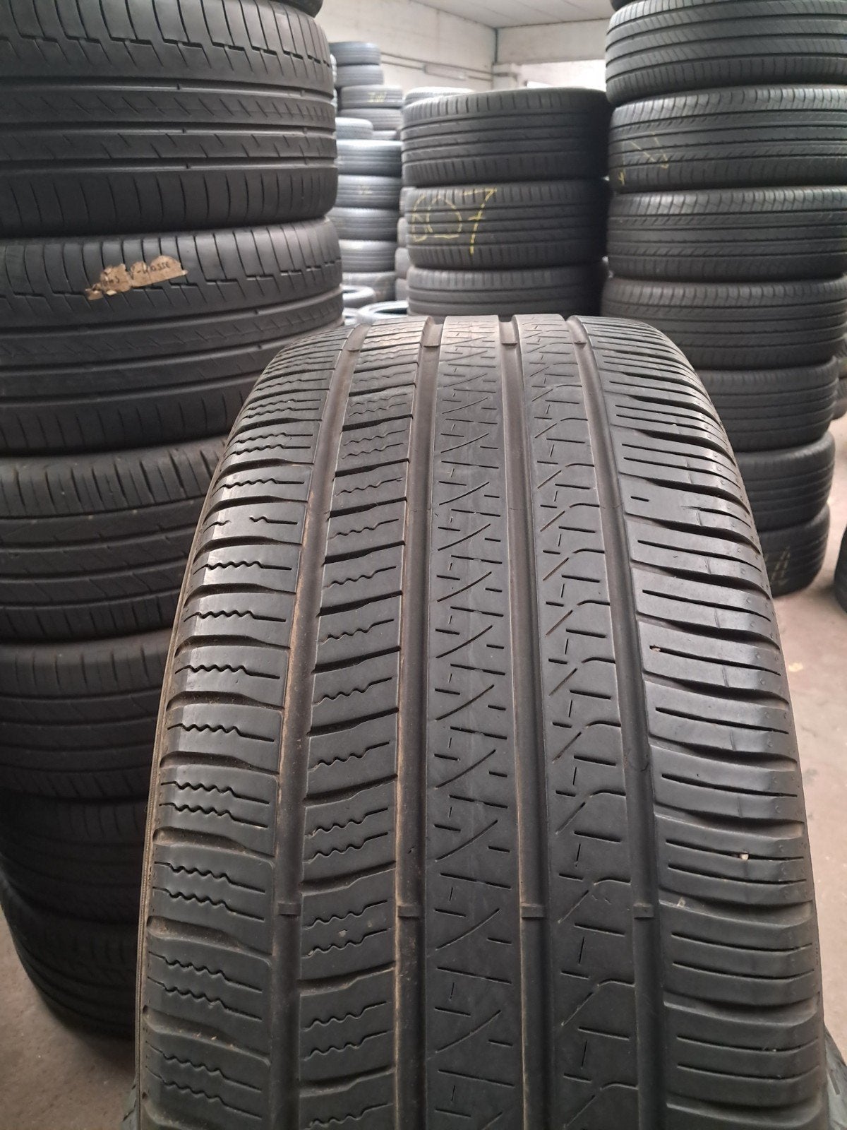 27555r19 275 55 r19 275/55/r19 PIRELLI avec montage et equil